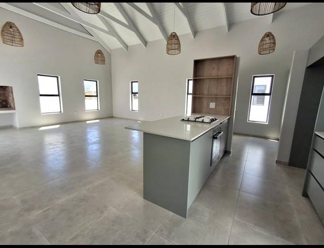 2 BEDROOM HOUSE FOR SALE IN BRITANNIA BAY